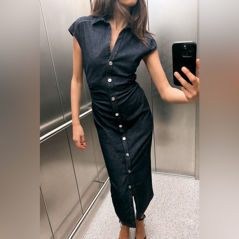 Elegant Denim Button-Down Dress